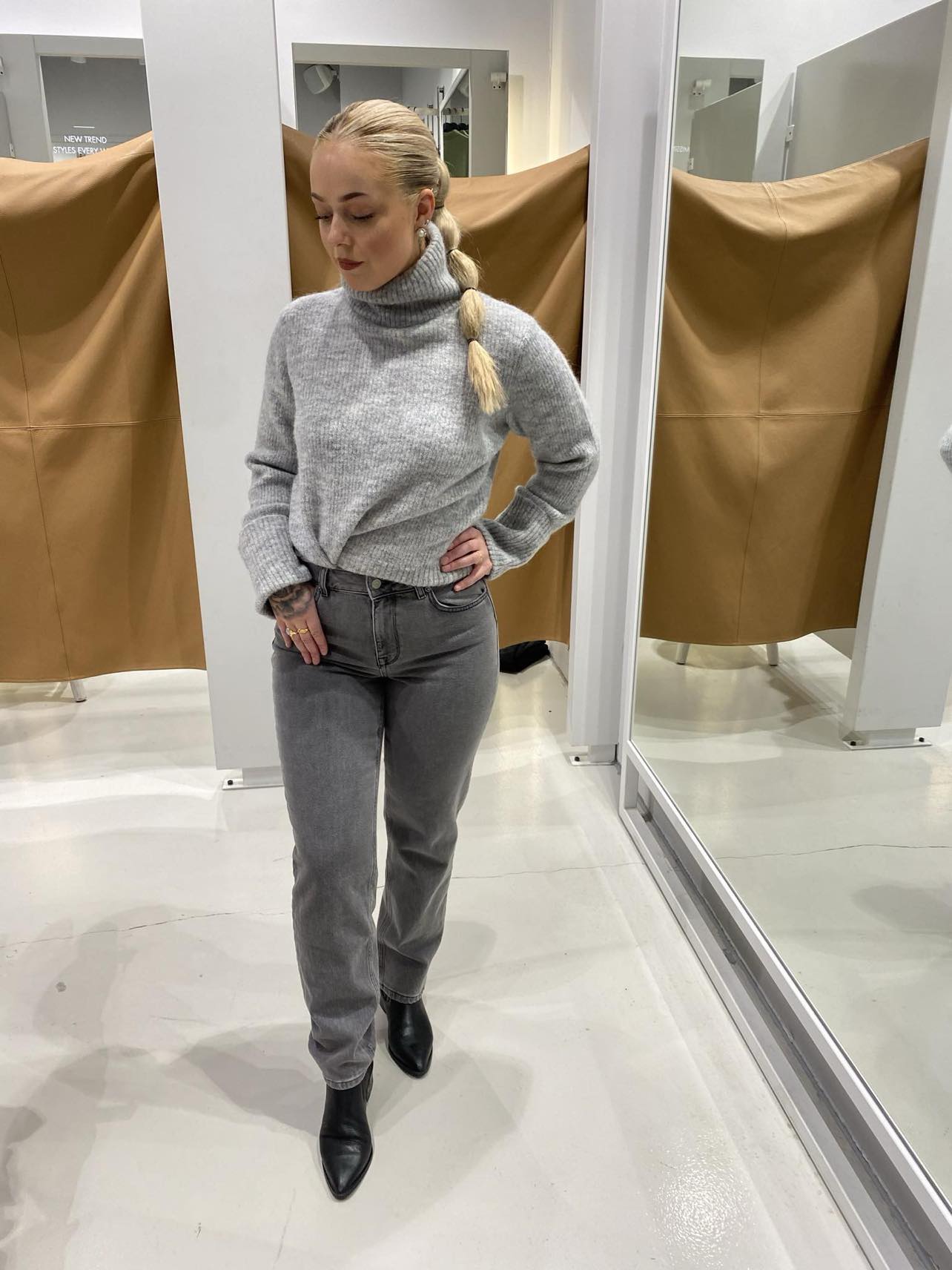 Sia Ras HIgh Neck Strikket Genser - Light Grey Melange